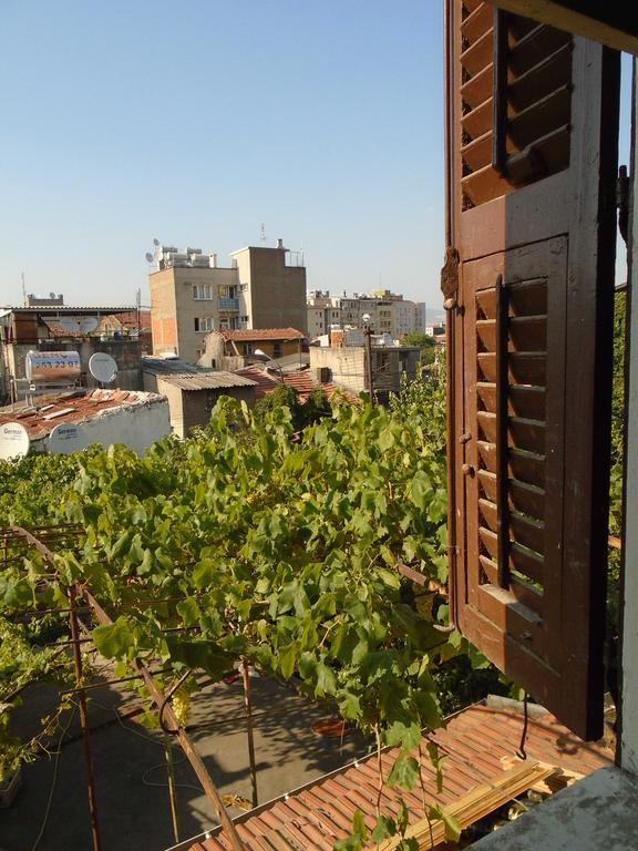 Lotus Garden Hostel Izmir Exterior photo