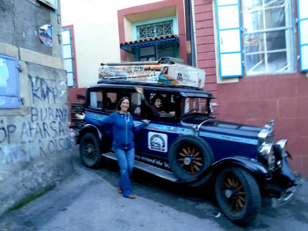 Lotus Garden Hostel Izmir Exterior photo